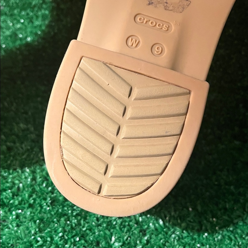 Crocs Iconic Comfort Strappy sandals Creme Tan Size 9 - Picture 6 of 10